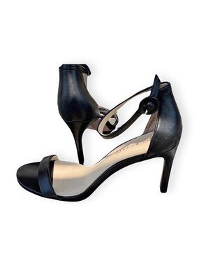 ENZO ANGIOLINI Vintage Black‎ Leather Strappy Heels
